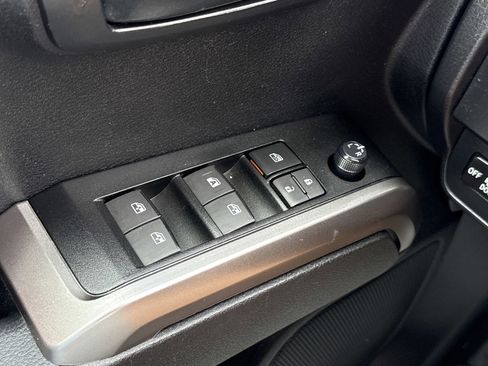 Used 2021 Toyota Tacoma SR5 image 15