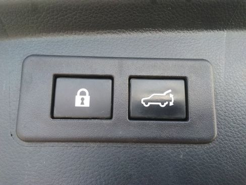 Used 2021 Subaru Outback Premium image 9