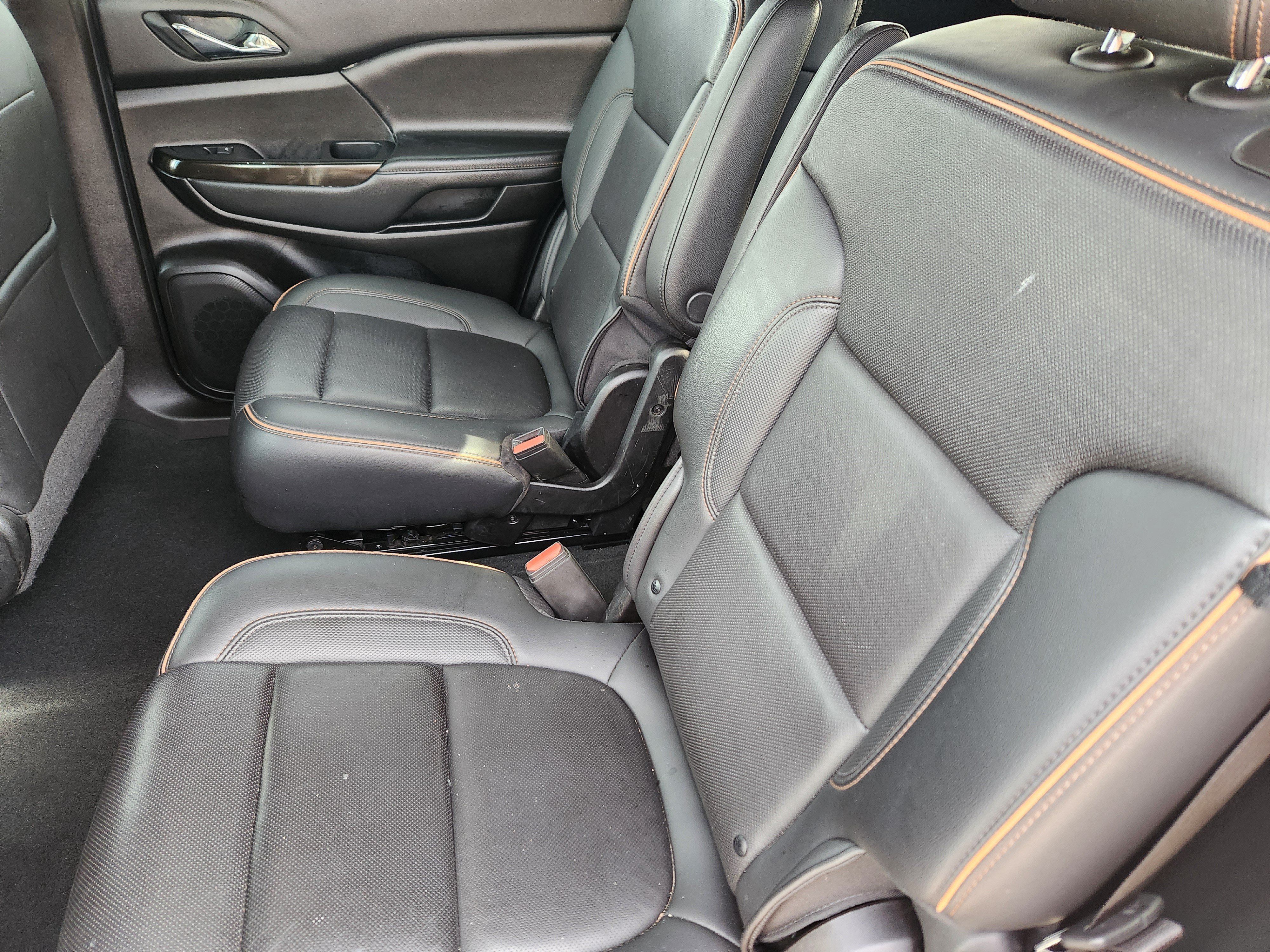 Used 2022 GMC Acadia AT4 w/ Technology Package AWD/4WD image 19