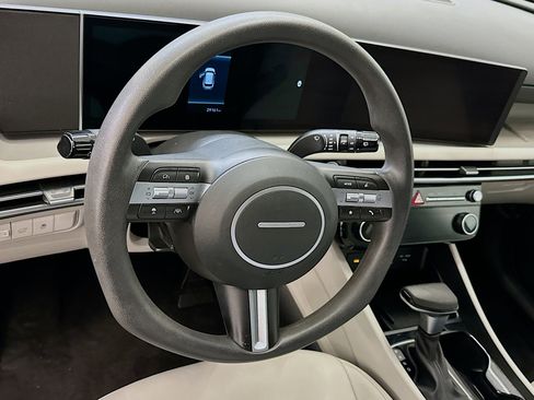 Used 2025 Hyundai Tucson SEL AWD/4WD image 18