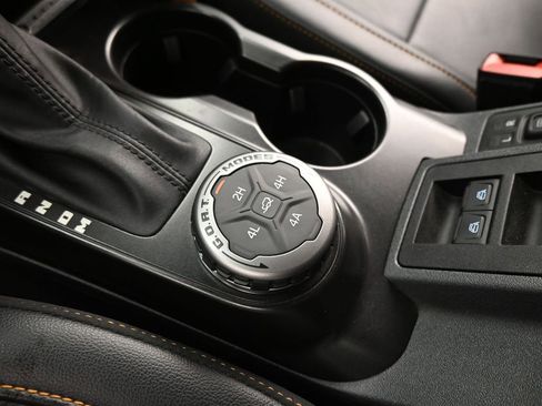 Certified 2023 Ford Bronco Badlands image 19