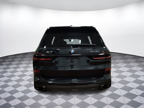 Used 2025 BMW X7 xDrive40i w/ Executive Package image 9