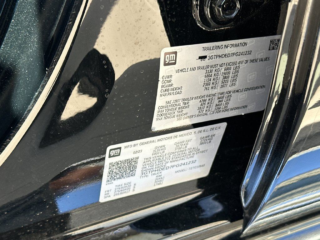 Used 2023 GMC Sierra 1500 SLT w/ SLT Premium Package RWD image 45