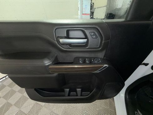 Used 2021 Chevrolet Silverado 2500 LT w/ Z71 Off-Road Package image 15