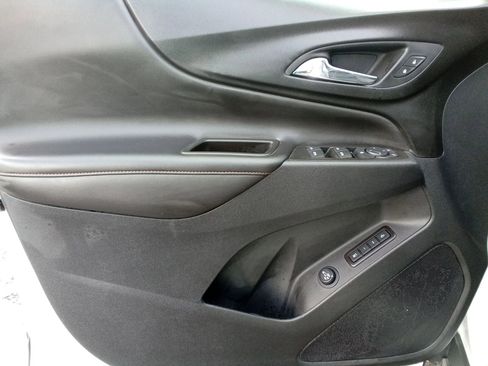 Used 2021 Chevrolet Equinox Premier FWD image 10