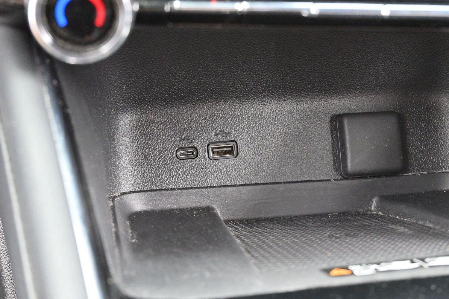 Used 2024 Chevrolet Traverse LT w/ LPO, Floor Liner Package FWD image 24