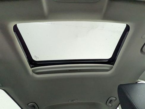 Used 2023 Honda CR-V EX image 6