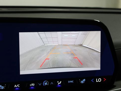 New 2026 Chevrolet Traverse LT w/ Sun and Wheel Package FWD image 47