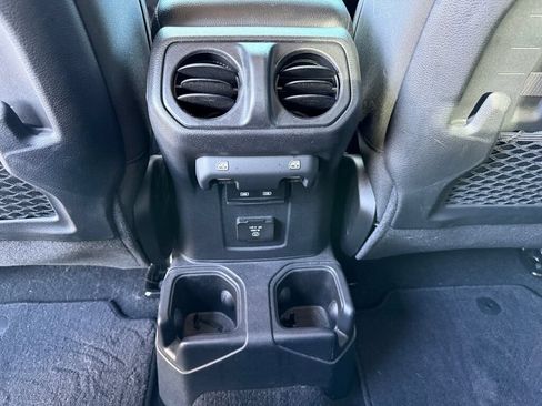 Used 2023 Jeep Gladiator Mojave w/ LED Lighting Group AWD/4WD image 31