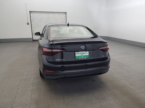 Used 2024 Volkswagen Jetta SE w/ Panoramic Sunroof Package image 6