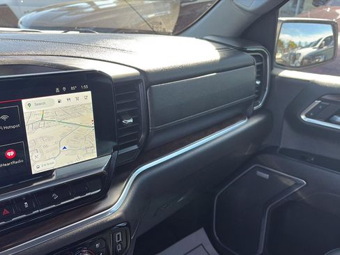 Used 2023 GMC Sierra 1500 SLT w/ SLT Convenience Package image 25