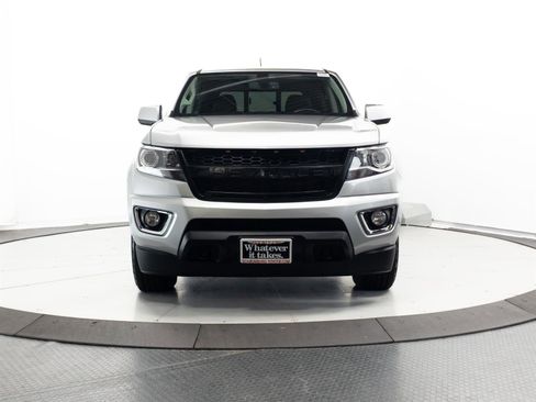 Used 2018 Chevrolet Colorado Z71 AWD/4WD image 2
