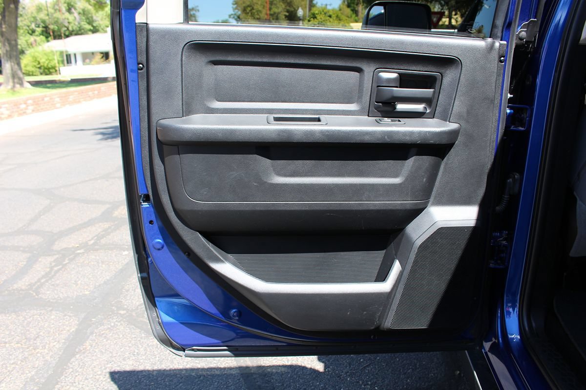Used 2016 RAM 2500 Tradesman w/ Chrome Appearance Group AWD/4WD image 13