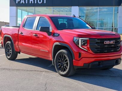 Used 2023 GMC Sierra 1500 Pro w/ Graphite Edition
