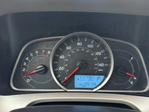 Used 2015 Toyota RAV4 LE image 21