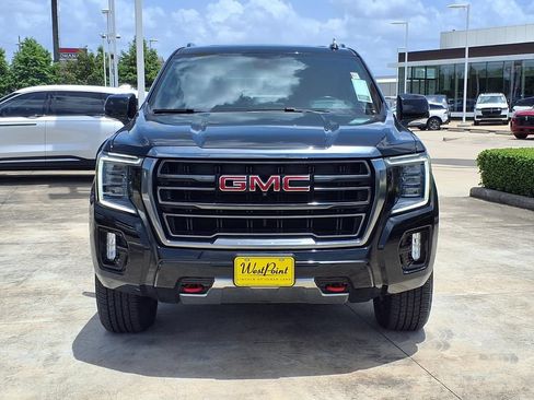 Used 2023 GMC Yukon AT4 w/ AT4 Premium Package AWD/4WD image 6