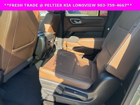 Used 2023 Chevrolet Suburban High Country image 15