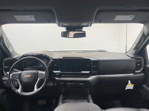 Used 2024 Chevrolet Silverado 2500 LTZ w/ LTZ Convenience Package image 13