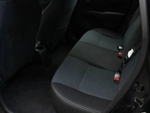 Used 2016 Nissan Versa Note SV FWD image 18