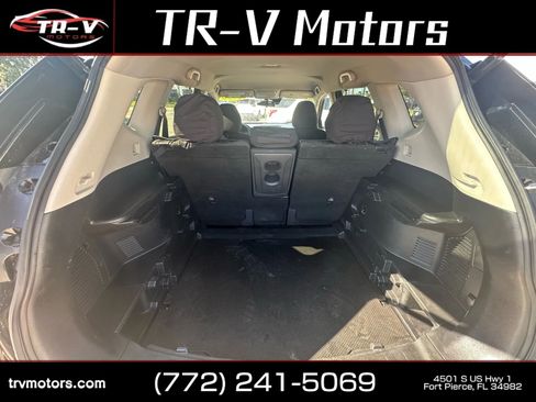 Used 2020 Nissan Rogue SV FWD image 17