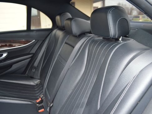 Used 2017 Mercedes-Benz E 300 4MATIC image 23