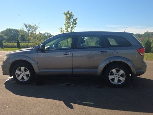 Used 2012 Dodge Journey American Value Package w/ Flexible Seating Group FWD image 14