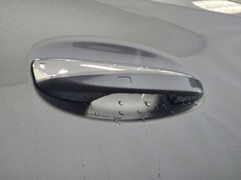 Used 2025 Mercedes-Benz GLE 350 4MATIC image 29