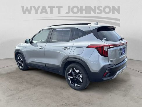 Used 2025 Kia Seltos S image 3