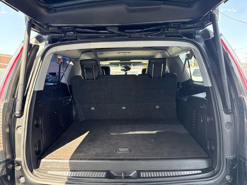 Used 2016 Cadillac Escalade ESV Luxury image 8