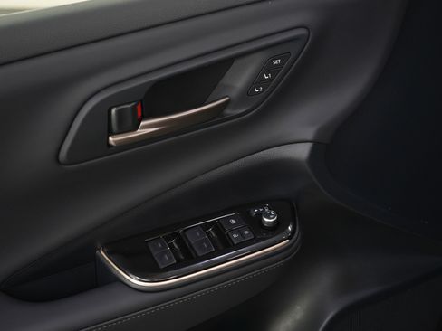 Used 2024 Toyota Crown Platinum image 20