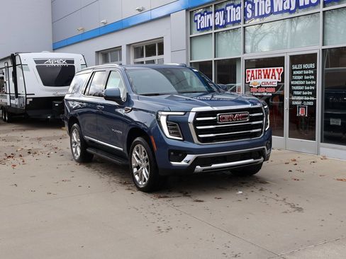 New 2026 GMC Yukon Elevation w/ LPO, Floor Liner Package image 2