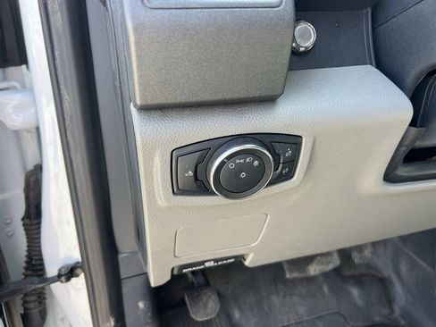 Used 2022 Ford F250 XL w/ Power Equipment Group RWD image 12