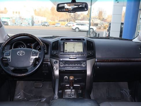 Used 2009 Toyota Land Cruiser image 11