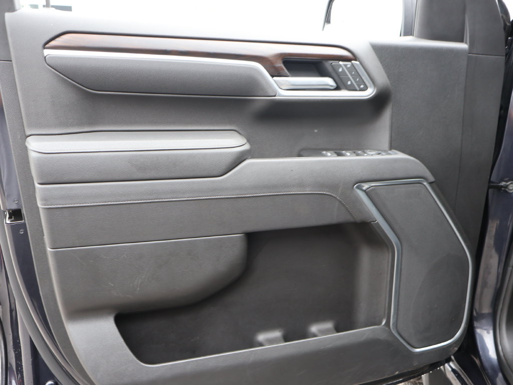 Used 2025 GMC Sierra 1500 SLT AWD/4WD image 20