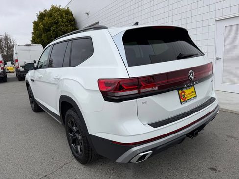 New 2026 Volkswagen Atlas Peak Edition AWD/4WD image 4