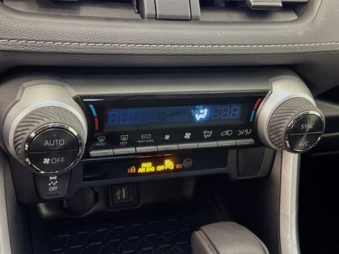 Used 2025 Toyota RAV4 LE image 24