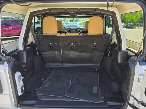 Used 2018 Jeep Wrangler Unlimited Sport S AWD/4WD image 12