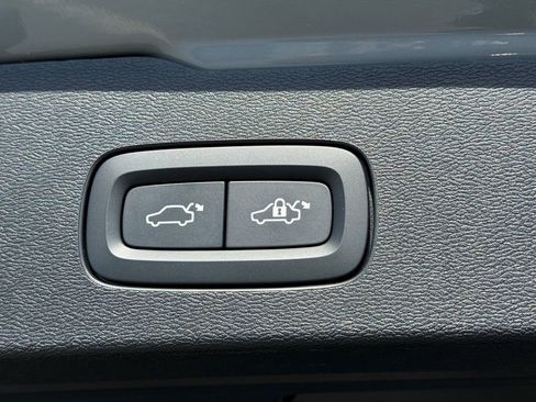 Certified 2025 Volvo V60 B5 Cross Country Ultra AWD/4WD image 20