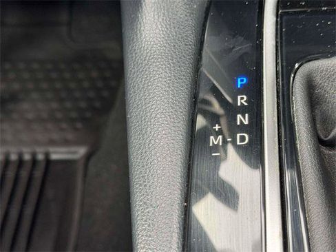 Certified 2023 Toyota Corolla Cross LE image 29