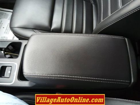 Used 2019 Ford Escape SEL image 25