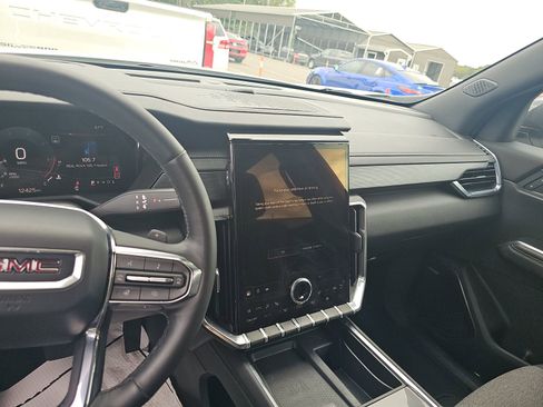 Certified 2025 GMC Acadia Elevation image 18