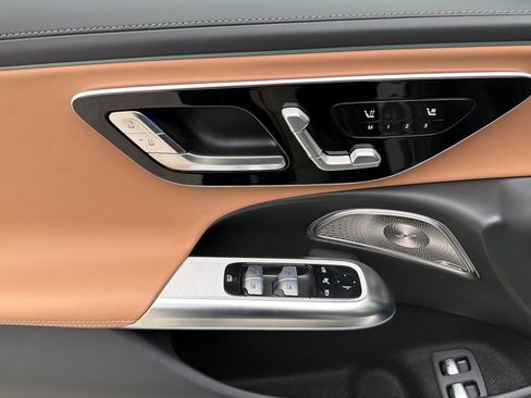 New 2026 Mercedes-Benz E 53 AMG e 4MATIC Sedan image 10