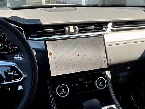 New 2026 Jaguar F-PACE R-Dynamic S image 7