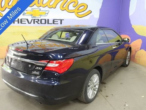 Used 2012 Chrysler 200 Limited FWD image 8