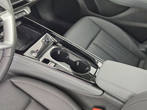 New 2026 Audi Q3 quattro 2.0T AWD/4WD image 28