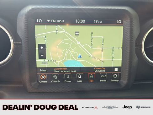 Used 2020 Jeep Gladiator Overland AWD/4WD image 19