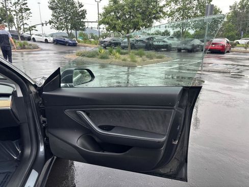 Used 2019 Tesla Model 3 Performance AWD/4WD image 14