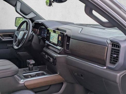 Used 2024 Chevrolet Silverado 1500 High Country w/ High Country Premium Package AWD/4WD image 22