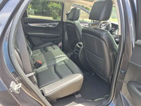 Used 2017 Cadillac XT5 Luxury w/ Driver Awareness Package FWD image 22