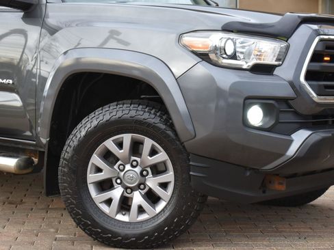 Used 2016 Toyota Tacoma SR5 image 5